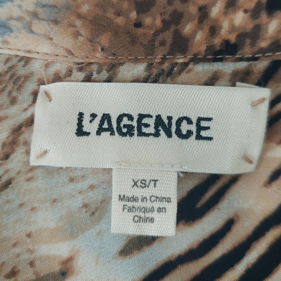 L’AGENCE Button Down Animal Print Blouse. - Picture 10 of 10